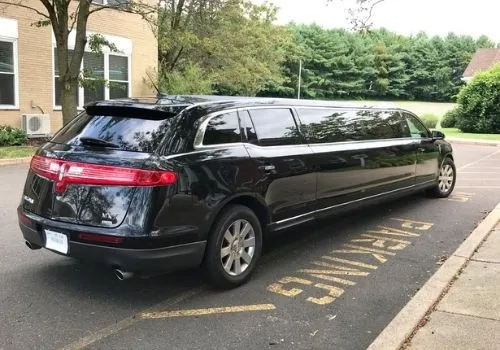 mkt Stretch Limousine exterior