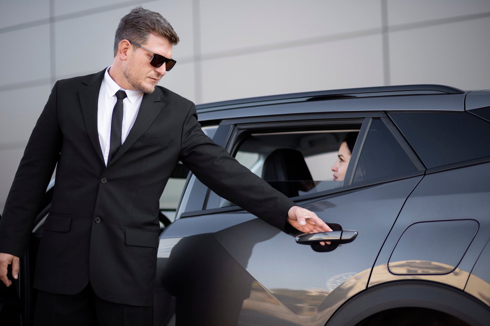 what is a chauffeur