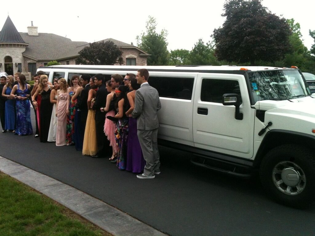 Prom limousine service